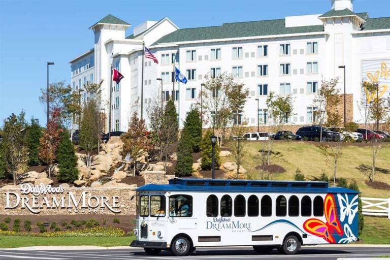 Hotels near Dollywood Tennessee Smokies Visitors Guide